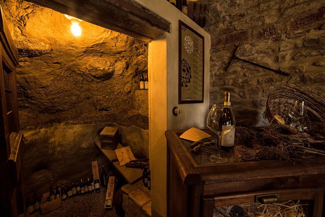 Dimora Storico Romantica Il Sole E La Luna Cerretto Langhe Экстерьер фото